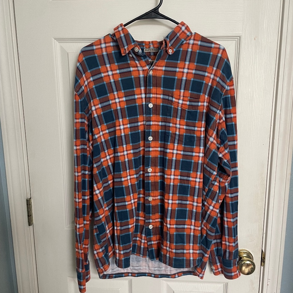 Duluth Untucked orange/blue flannel